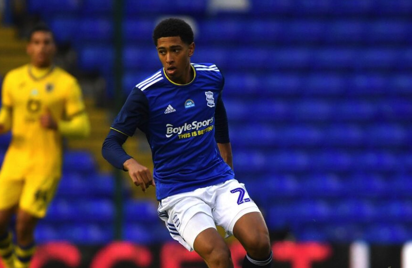 吉文：凯莱赫是欧洲三位最佳门将之一，他始终保持冷静的头脑（吉文称凯莱赫跻身欧洲门将前三，始终头脑冷静）