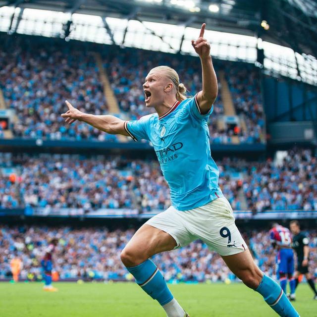 ESPN评本赛季至今德甲最佳阵：拜仁6人在列，施洛特贝克入选（ESPN评选本季德甲至今最佳阵容：拜仁占6席，施洛特贝克上榜）