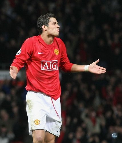 40岁后单场25+5+5场次詹姆斯达16次，历史断档第一（詹姆斯40岁后已16次砍下25+5+5，历史断档第一）