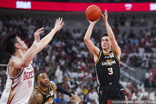 希门尼斯：进球那一刻想起了妻儿，那球是我所爱的人一起进的（希门尼斯：破门瞬间想起妻儿，这球是与我所爱之人共同完成的）