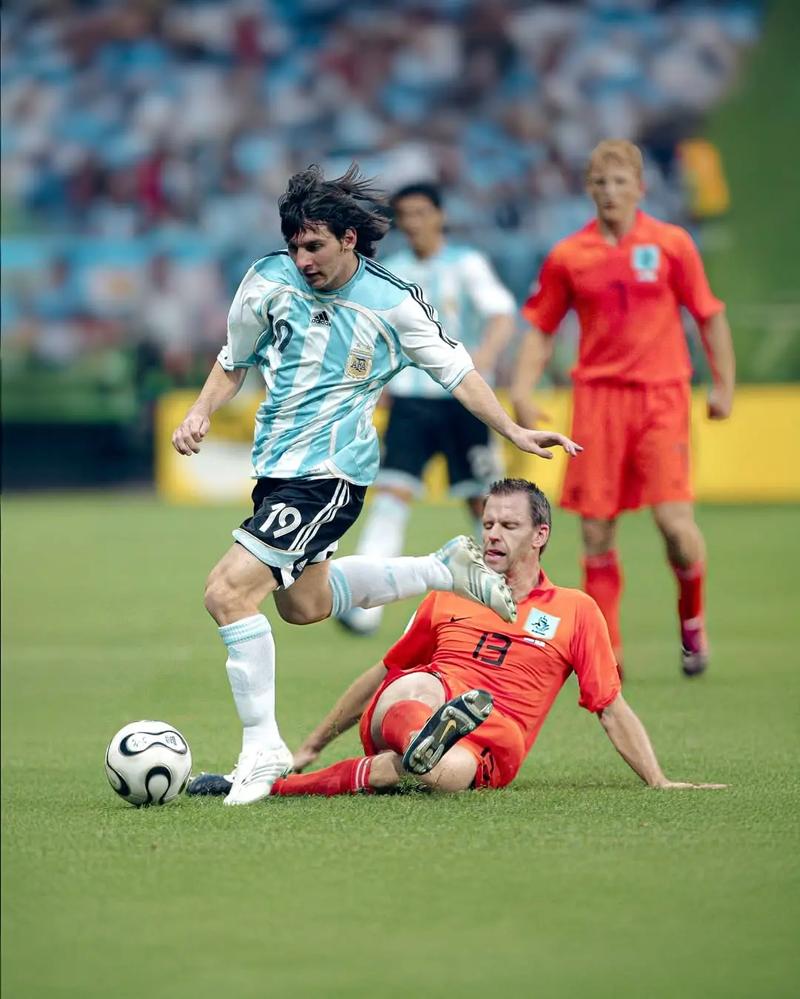 官方：中国香港队主教练阿什利-韦斯特伍德下课（官宣：中国香港队主帅阿什利-韦斯特伍德离任）