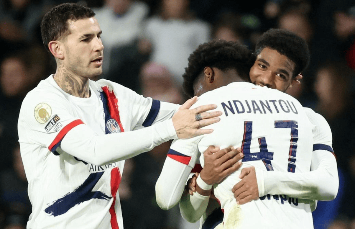 生涯第25次50+！哈登成NBA历史第四老的55+先生（哈登生涯第25次轰50+，成NBA史上第四年长的55+得分者）